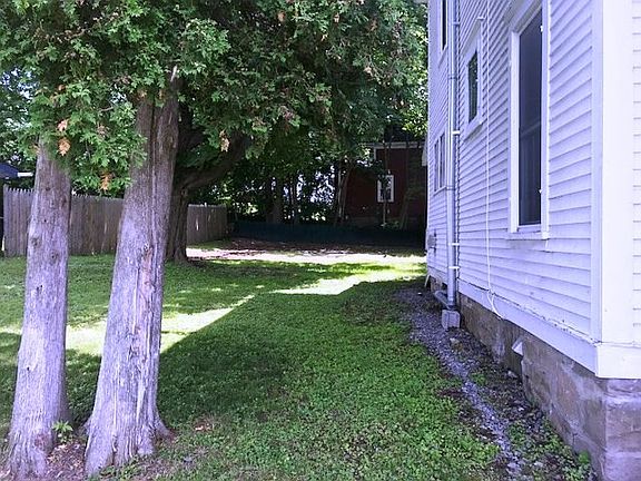 3rd image of 115 E Orvis St