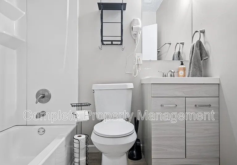 233 Tucker Ave — Photo 7