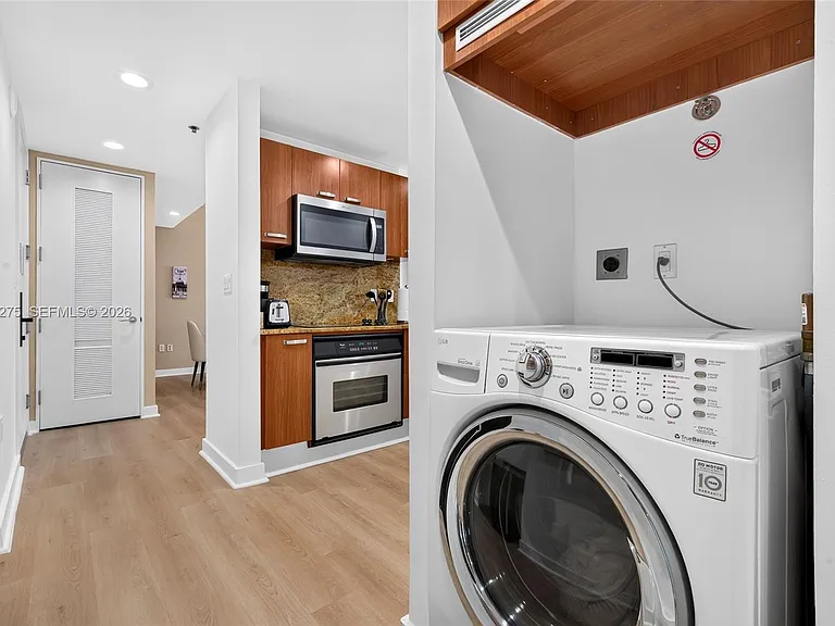 1395 Brickell Ave #2813 — Photo 11