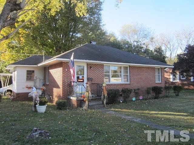 1st image of 301 Delacroix St