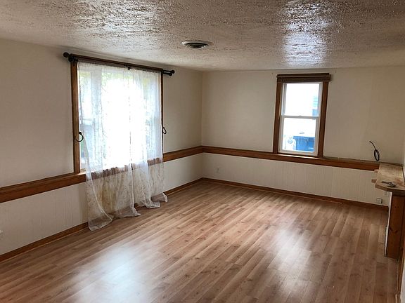 3rd image of 189 Belle Aire Ave