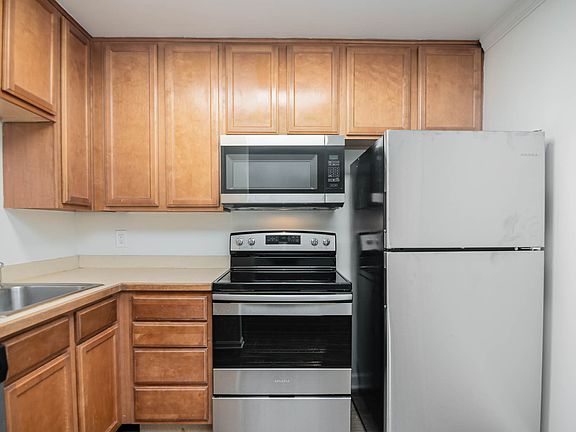 5th image of 9631 Le Clair St #3