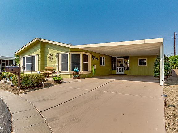 3rd image of 1074 E Eagle Dr