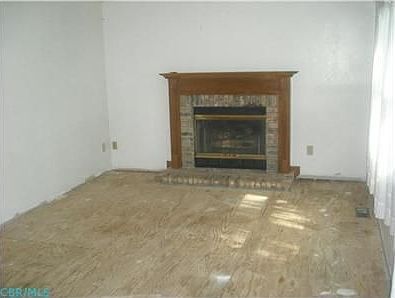 5th image of 7517 Princeville Ct