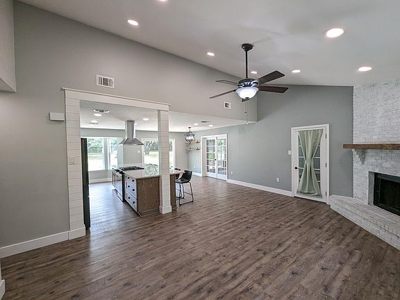 4th image of 8717 Sand Pine Dr