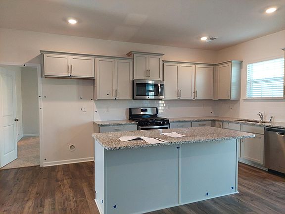 2nd image of 1130 Neill Estate Ln
