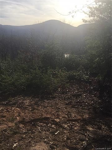 1st image of 374 Garden Ln
