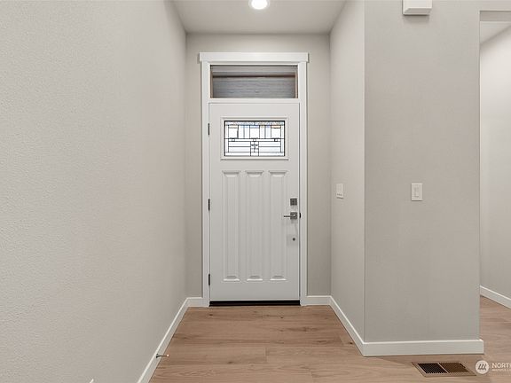 4th image of 9126 Wyatt Loop SE
