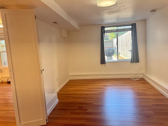 4th image of 371-373 28th Ave #373A