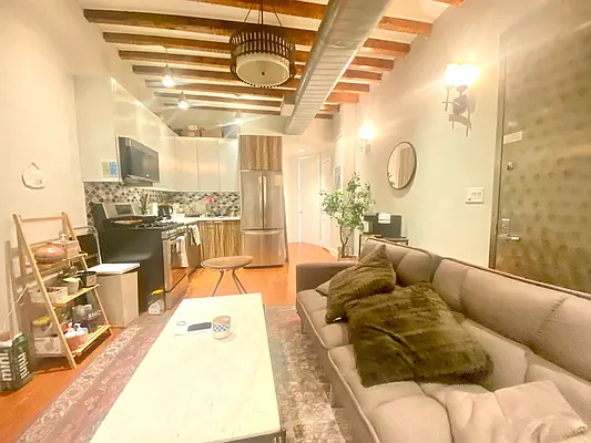 Rented by Nolita Group | media 65