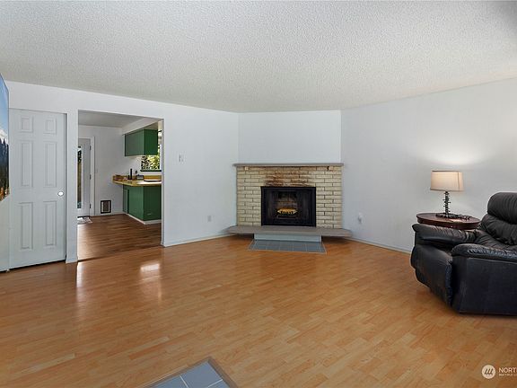4th image of 12310 149th Street E