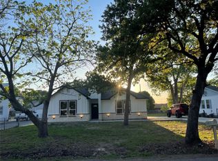 152 Gordon Dr, Azle, TX 76020