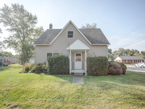 1 E Cedar St, New Baden, IL 62265