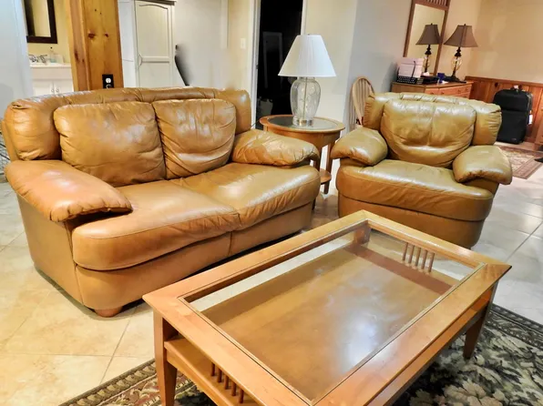 357 Lawyers Rd NW, Vienna, VA 22180