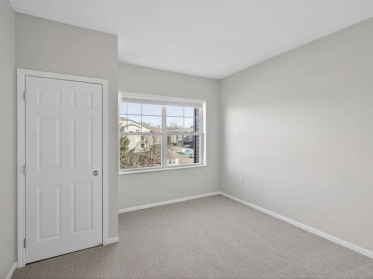 Lake Susan Apartments — Photo 35