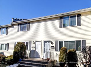 47 Stoneledge Ct, Buffalo, NY 14221