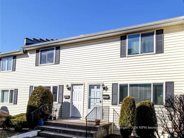 47 Stoneledge Ct, Buffalo, NY 14221