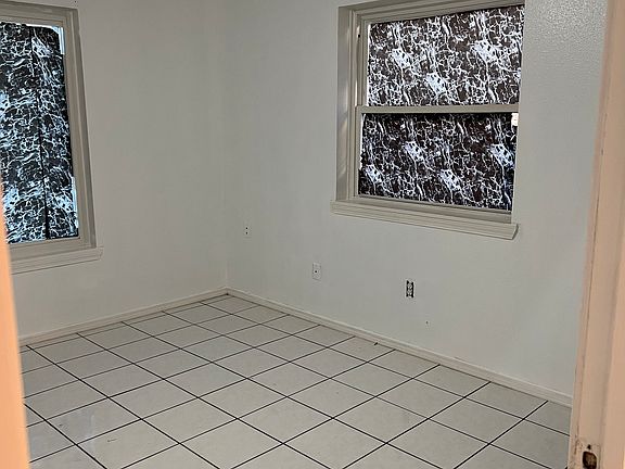 4th image of 1908 Breckenridge Dr