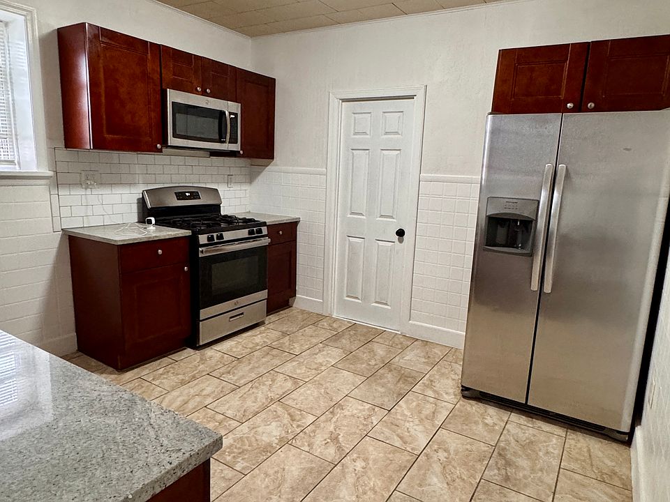 1st image of 181 Princeton Ave #3