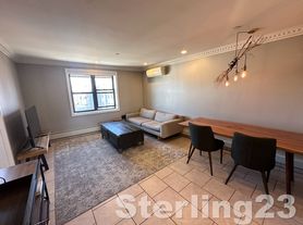 30-92 14th St