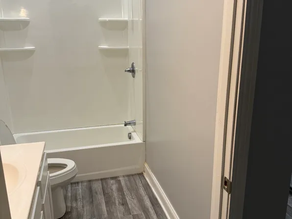 14 E Depot St #14A, Pataskala, OH 43062