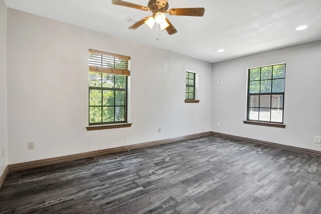 3 bed, 1500 sqft, $2,300 — Photo 4