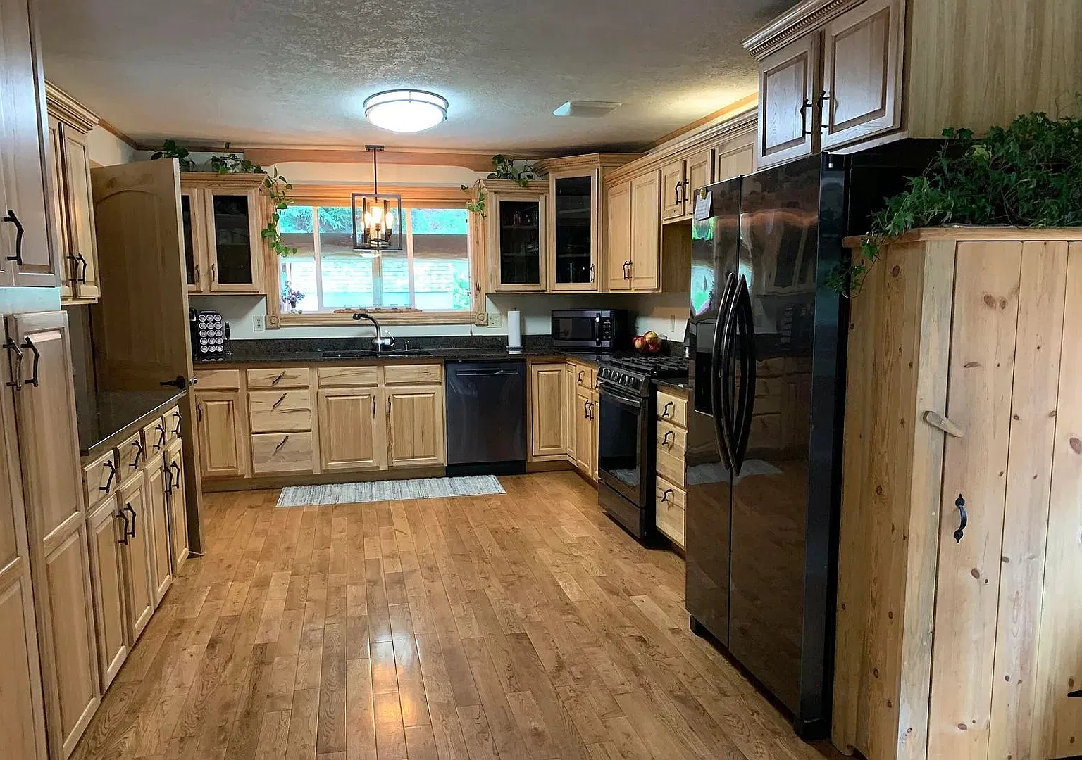 3 bed, 2 bath house located in Kellogg, Idaho — Photo 1