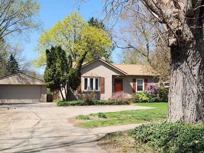 48 S Hospital Rd, Waterford, MI, 48327