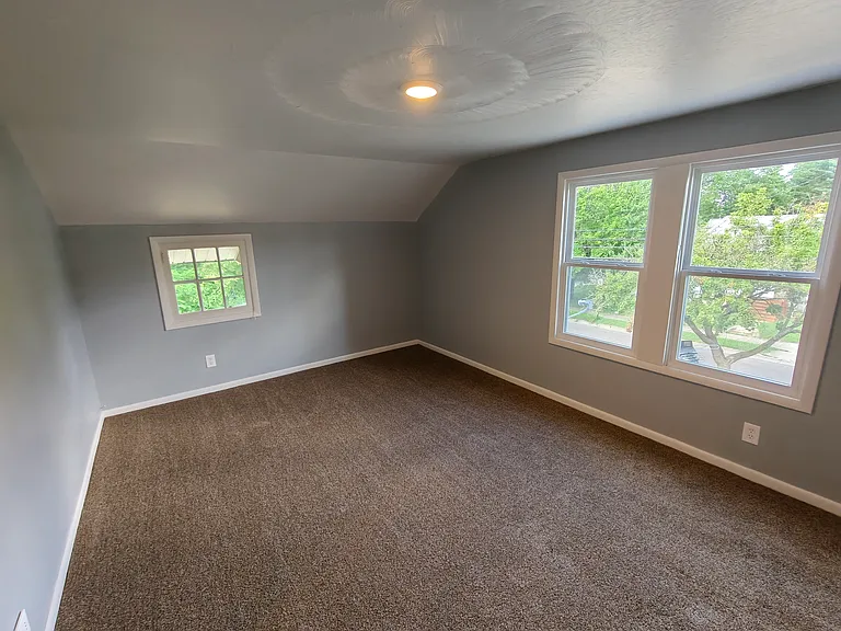 556 Chittenden St — Photo 14