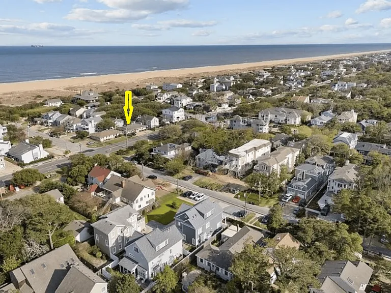 7707 Atlantic Ave #A — Photo 2