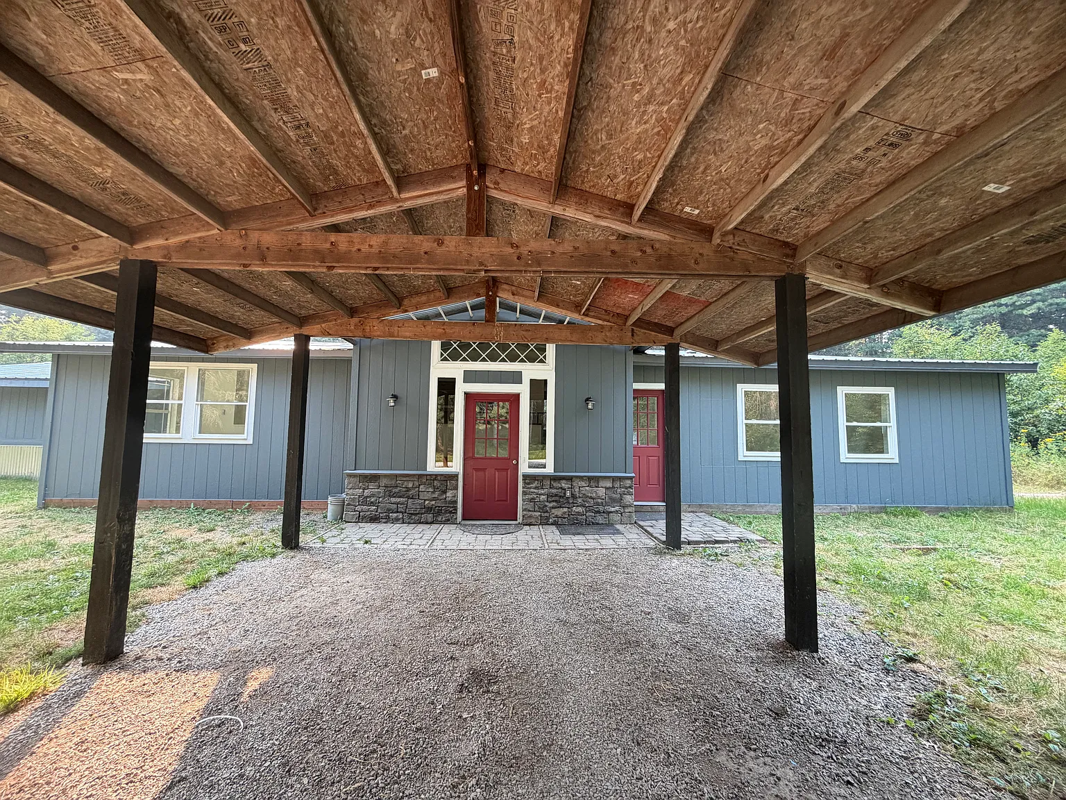 3 bed, 1800 sqft, $1,900 — Photo 2