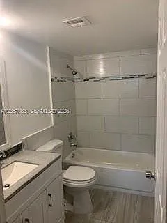 3246 N Pine Island Rd #101 — Photo 21