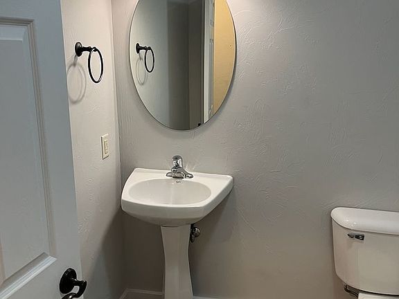 2nd image of 3308 W Babcock St APT B