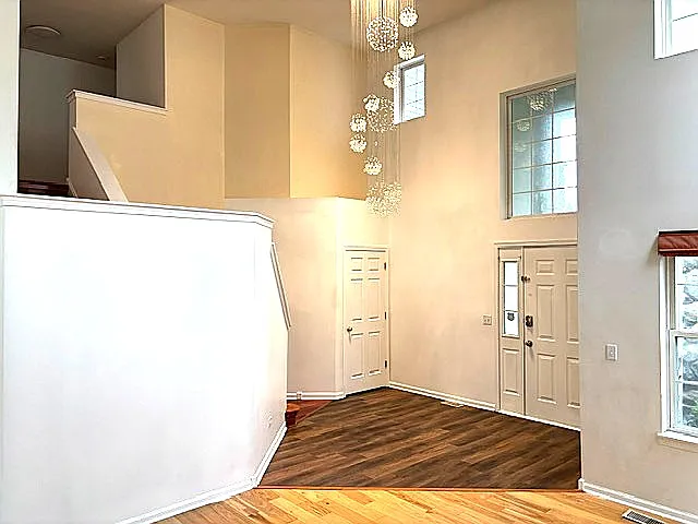 2119 Horncastle Ln — Photo 4