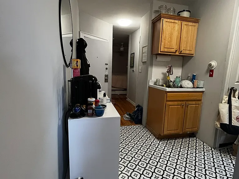 161 14th St #6 — Photo 8
