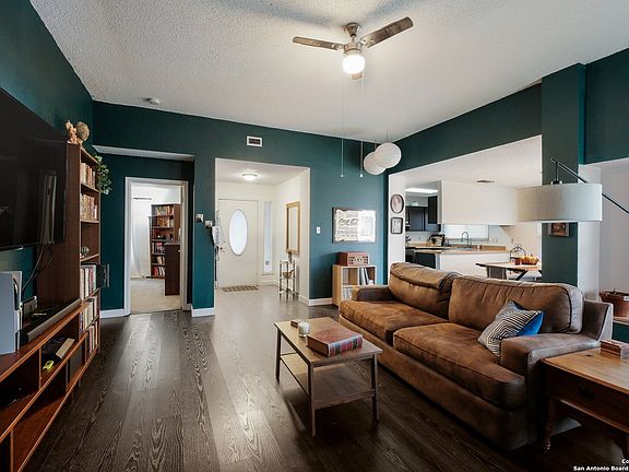3rd image of 8074 Pioneer Trail Dr