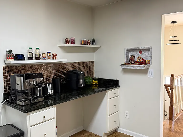 51 Willow St — Photo 8
