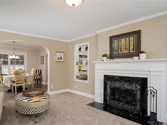 3rd image of 186 Elmwood Ave