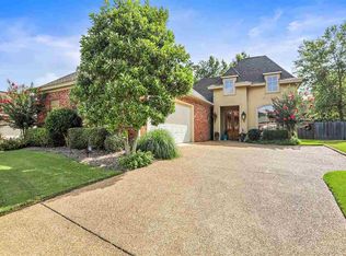 560 Asbury Lane Dr, Pearl, MS 39208