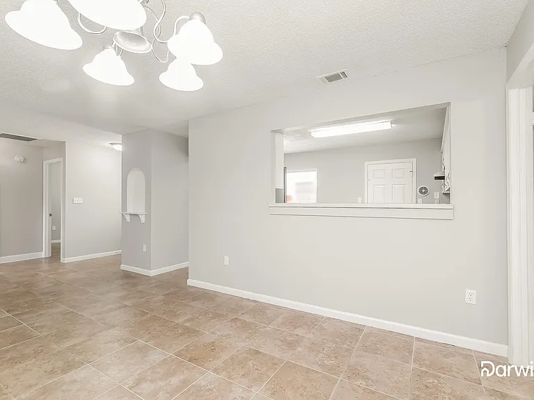 453 Cart Ct — Photo 6