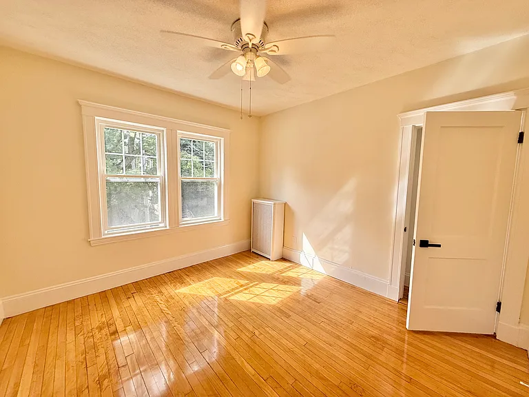 201 Maplewood St #1 — Photo 16