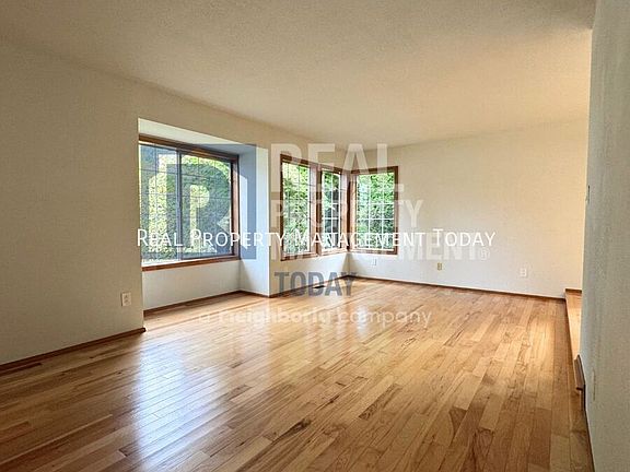 5th image of 8614 166th Street Ct E