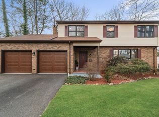 458 Old Stone Rd, Ridgewood, NJ 07450