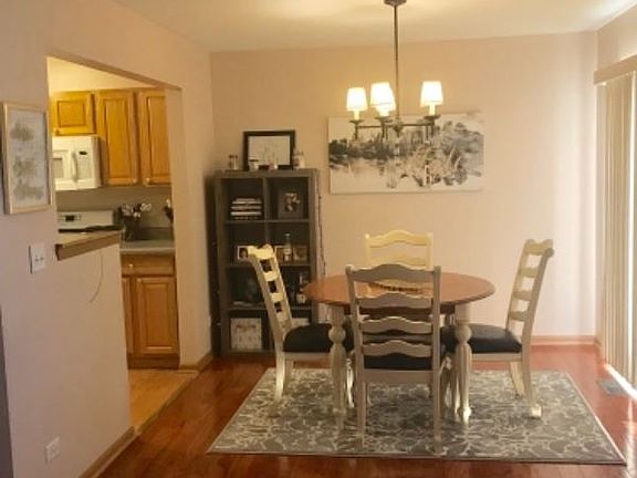 5th image of 2462 Stoughton Cir