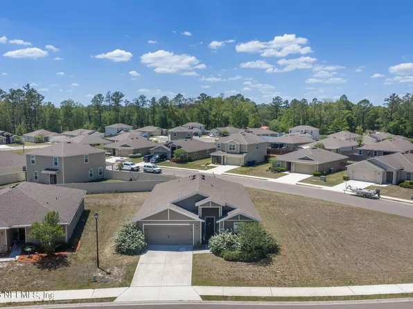 5979 CROSBY LAKE Way E, Macclenny, FL 32063