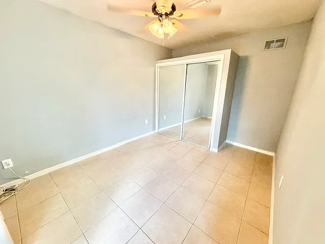 1084 Shepherd Ave #B — Photo 4