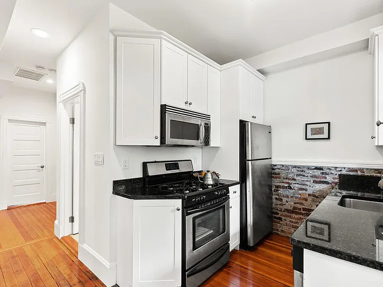 46 Elmwood St #2 — Photo 9