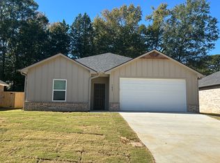 1621 Everwood Ct, Longview, TX 75605