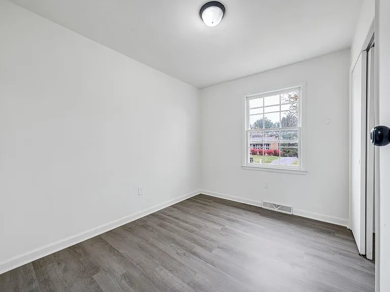 4539 Pennsylvania Ave NE — Photo 11