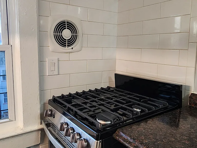 258 Franklin St #3 — Photo 5